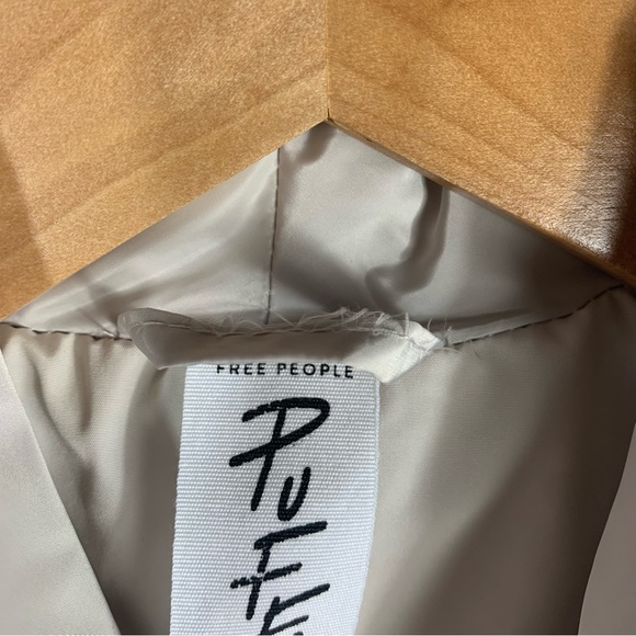 Free People Revolve Ella Puffer Coat Jacket Mineral Dust Size Medium - Picture 11 of 14